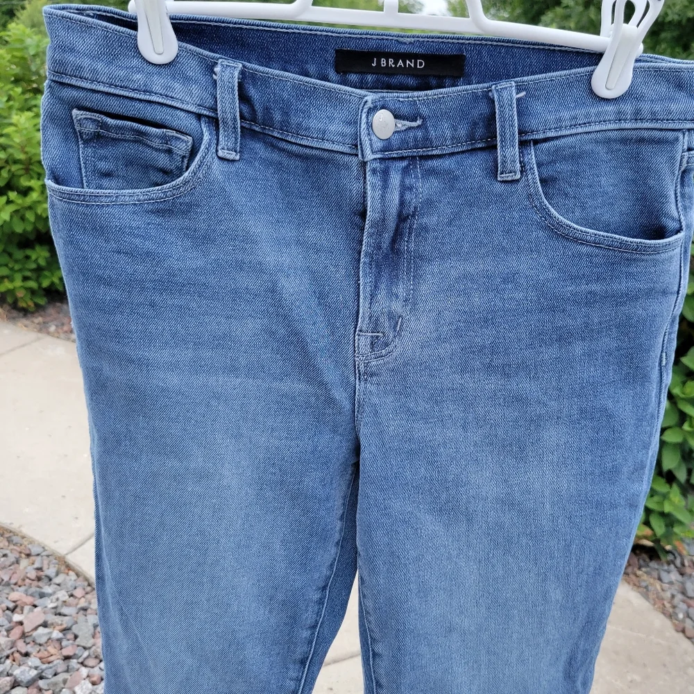 J Brand Silvery Ruby High Rise cropped cigarette jean size 27 medium wash - Picture 3 of 10